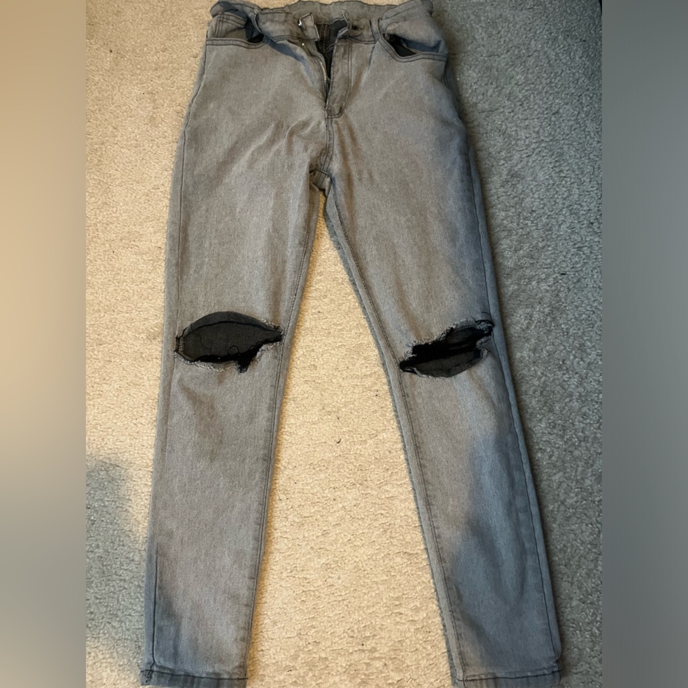 Women’s Gray Distressed Jeans